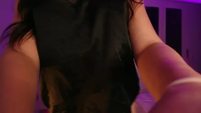 KaylaLaine online show from 10-06-25, 06:11