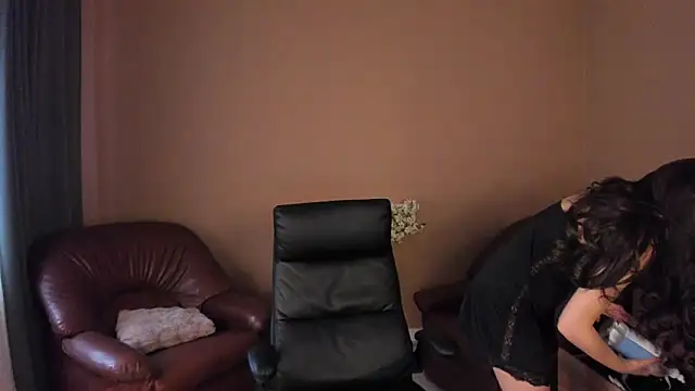 KaylaLaine online show from 02-06-26, 07:45