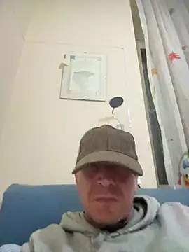 maurix9111 online show from 04-05-26, 07:22