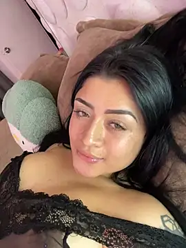 Snapshot of lucianaroy chatting on 01-20-25, 04:54 lucianaroy online show from 01-20-25, 04:54