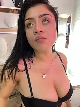 Snapshot of lucianaroy chatting on 02-12-25, 03:07 lucianaroy online show from 02-12-25, 03:07