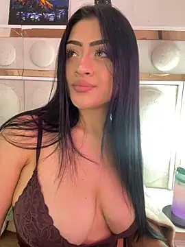 Snapshot of lucianaroy chatting on 02-17-25, 07:42 lucianaroy online show from 02-17-25, 07:42