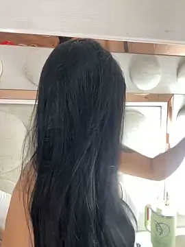 Snapshot of lucianaroy chatting on 03-17-25, 01:03 lucianaroy online show from 03-17-25, 01:03