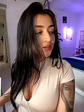 Snapshot of lucianaroy chatting on 09-30-25, 06:13 lucianaroy online show from 09-30-25, 06:13