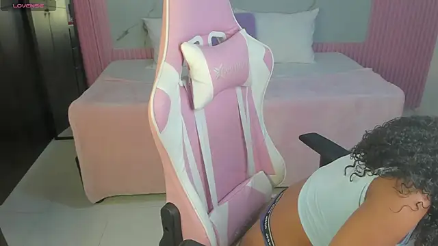 lia 16 online show from 02-06-25, 06:35