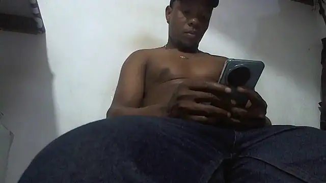 hugo3918  online show from 10-14-25, 03:46