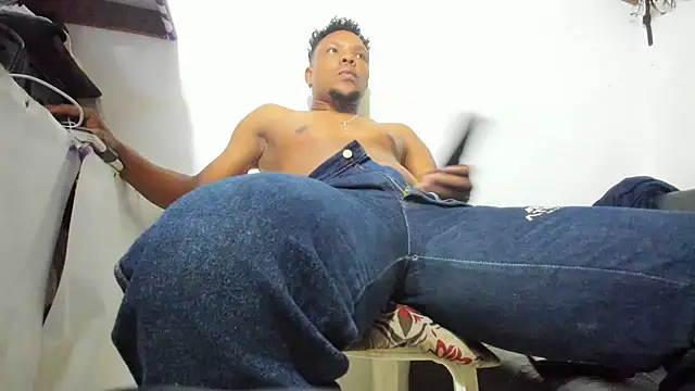 hugo3918  online show from 10-21-25, 04:41