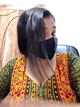 Snapshot of Ritusri_Dotta chatting on 12-22-25, 03:31 Ritusri Dotta online show from 12-22-25, 03:31