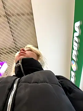 LikaCat online show from 09-28-25, 04:07