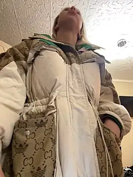 LikaCat online show from 10-02-25, 04:19