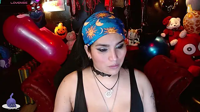 kureiji hentaii online show from 11-27-25, 01:29