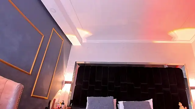 NikkySmiith online show from 02-18-25, 01:44