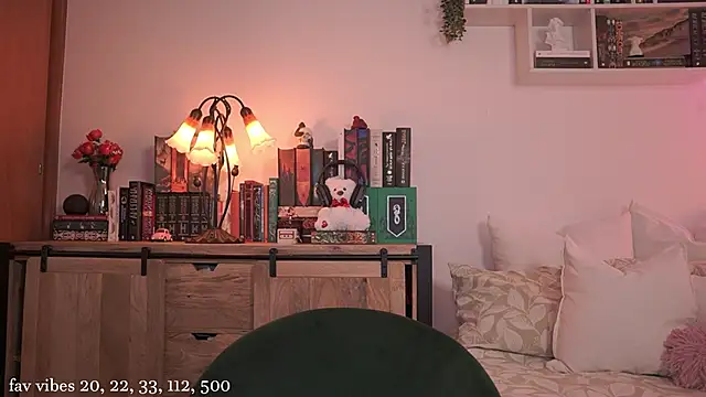 Snapshot of EmilyxRose_- chatting on 03-29-26, 05:57 EmilyxRose - online show from 03-29-26, 05:57