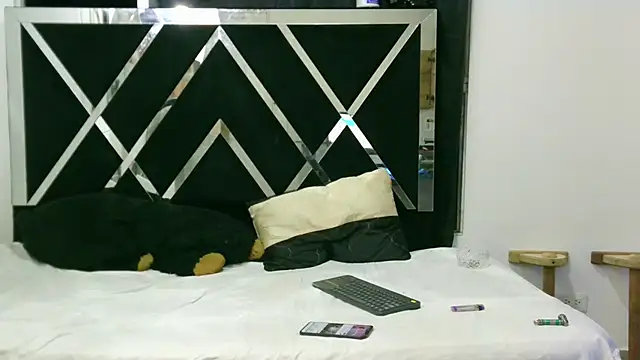 Snapshot of jessi_aston chatting on 01-05-25, 11:22 jessi aston online show from 01-05-25, 11:22