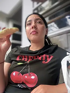 MarianaBenz online show from 02-07-25, 08:31