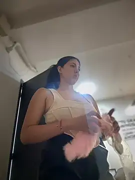 MarianaBenz online show from 02-08-25, 08:32