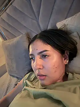 MarianaBenz online show from 02-10-25, 08:31