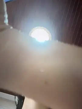 MarianaBenz online show from 10-22-25, 11:04