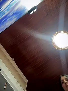 MarianaBenz online show from 12-16-25, 12:04