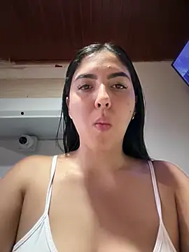 Snapshot of MarianaBenz chatting on 02-05-26, 11:53 MarianaBenz online show from 02-05-26, 11:53