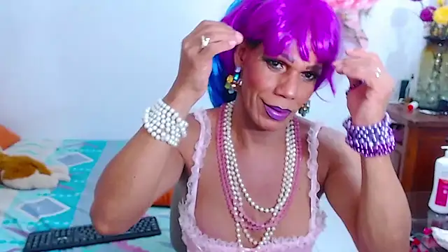 Snapshot of bardotbigcockts chatting on 10-31-25, 09:05 bardotbigcockts online show from 10-31-25, 09:05