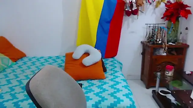 Snapshot of bardotbigcockts chatting on 11-18-25, 05:39 bardotbigcockts online show from 11-18-25, 05:39