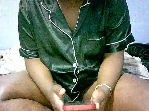 Snapshot of honeypotsweet chatting on 09-27-25, 06:57 honeypotsweet online show from 09-27-25, 06:57