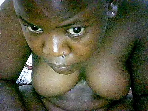 Snapshot of honeypotsweet chatting on 10-13-25, 09:04 honeypotsweet online show from 10-13-25, 09:04