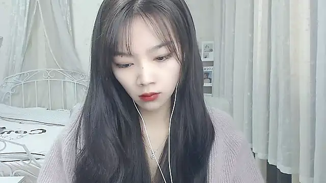 Snapshot of Jenny-Z chatting on 01-10-26, 02:02 Jenny-Z online show from 01-10-26, 02:02