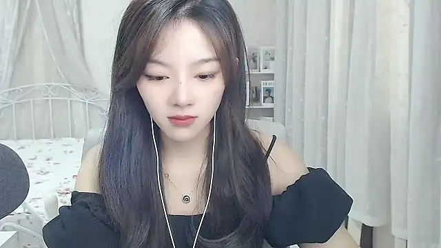 Jenny-Z online show from 05-18-26, 01:56
