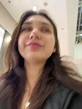 Snapshot of QuitieLia chatting on 12-23-24, 03:12 QuitieLia online show from 12-23-24, 03:12