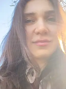 Snapshot of QuitieLia chatting on 01-10-25, 08:18 QuitieLia online show from 01-10-25, 08:18