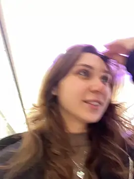 QuitieLia online show from 02-17-26, 01:18