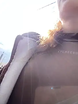 QuitieLia online show from 03-30-26, 07:42