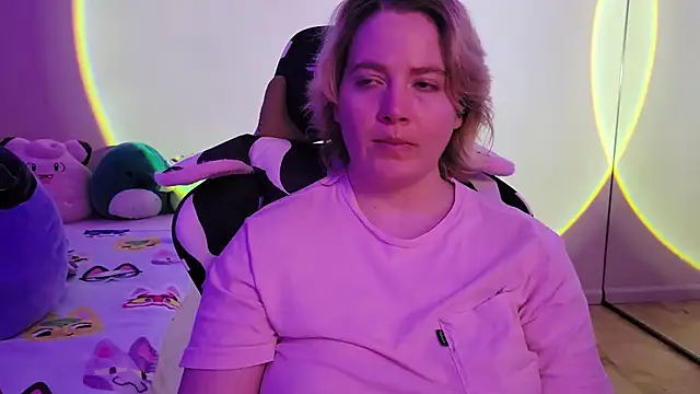 InternetFairy XO online show from 01-31-25, 09:16