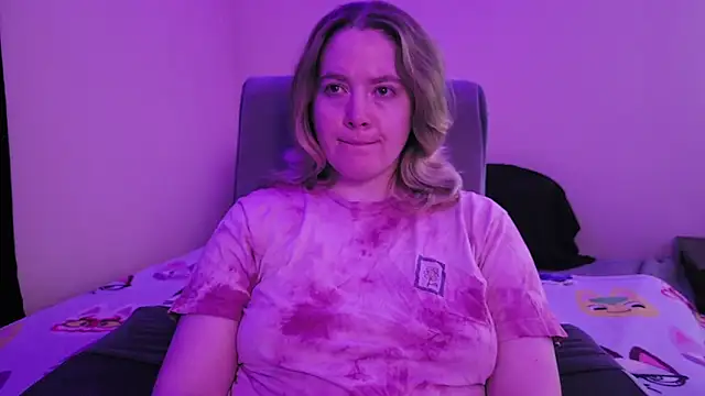 InternetFairy XO online show from 10-31-25, 06:25