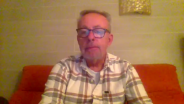 tuggy59 online show from 02-10-26, 05:33