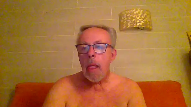 tuggy59 online show from 05-31-26, 03:47