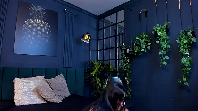 taylor bennet online show from 02-11-25, 12:16