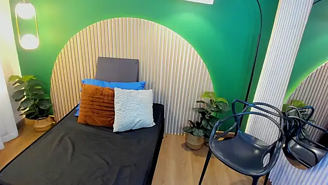 taylor bennet online show from 11-02-25, 12:07