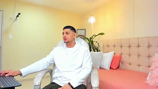 Alex cute77 online show from 03-10-25, 12:26