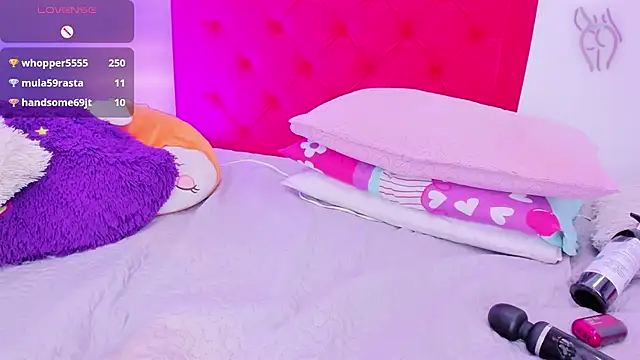 Snapshot of Sofia_Girl_ chatting on 02-14-25, 09:56 Sofia Girl online show from 02-14-25, 09:56