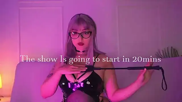 Snapshot of Gloomydoll chatting on 06-12-26, 06:29 Gloomydoll online show from 06-12-26, 06:29