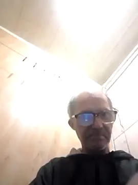 Snapshot of oksana722 chatting on 10-06-25, 04:48 oksana722 online show from 10-06-25, 04:48