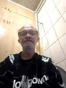 Snapshot of oksana722 chatting on 10-07-25, 05:04 oksana722 online show from 10-07-25, 05:04