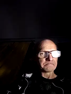 Snapshot of oksana722 chatting on 10-09-25, 04:49 oksana722 online show from 10-09-25, 04:49