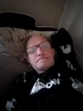 Snapshot of oksana722 chatting on 10-15-25, 06:02 oksana722 online show from 10-15-25, 06:02