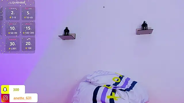 Anette  online show from 10-13-25, 07:58