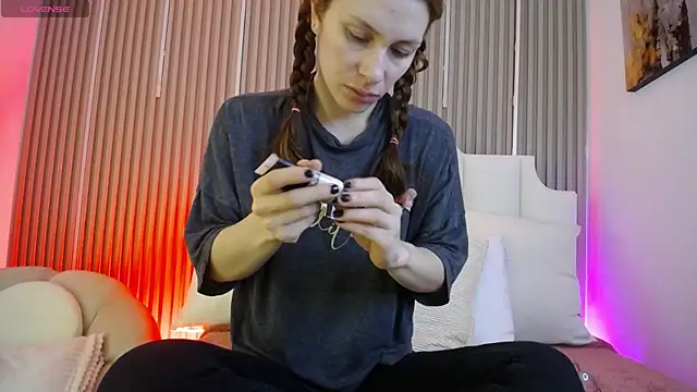 Katy Van online show from 04-07-26, 08:53