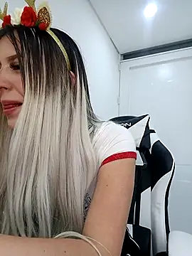 Snapshot of eva-2023 chatting on 11-21-25, 01:04 eva-2023 online show from 11-21-25, 01:04